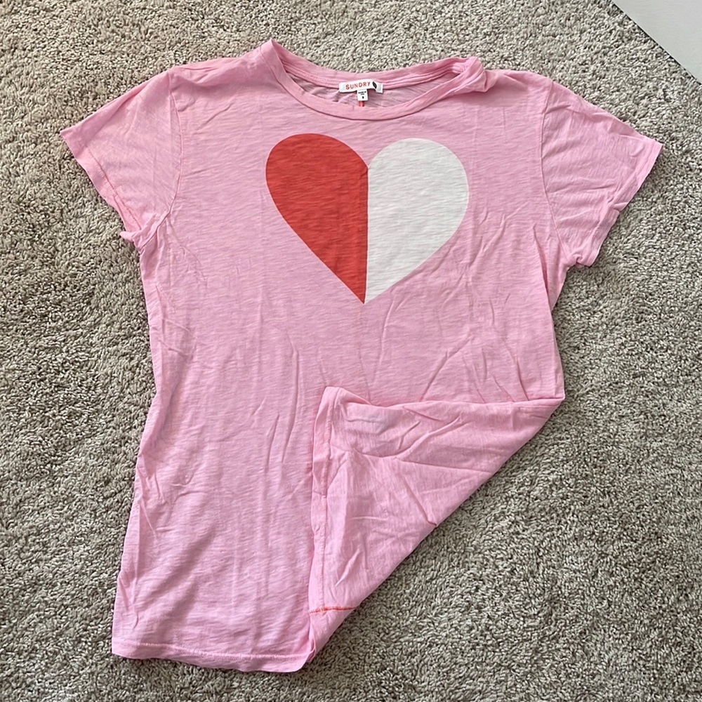 Sundry heart tee- so soft!